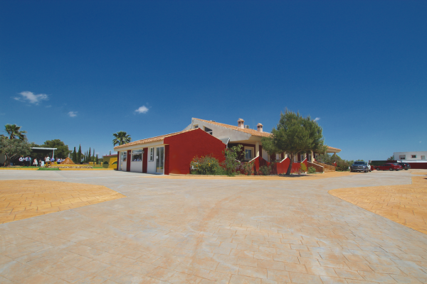 02-parking-y-exteriores